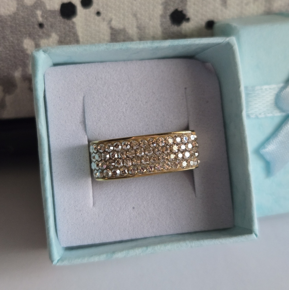 Henri Bendel Band Ring Size 5 - Picture 3 of 8